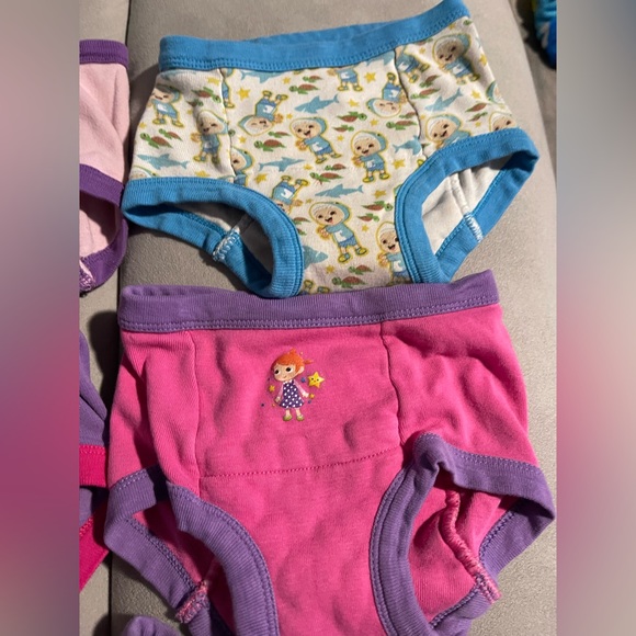 2T training pants - Picture 9 of 10